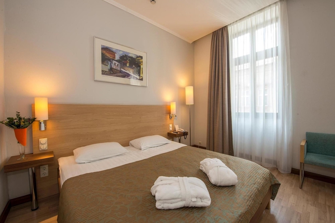 Imagen de la habitación del Hotel Bristol Budapest. Foto 9