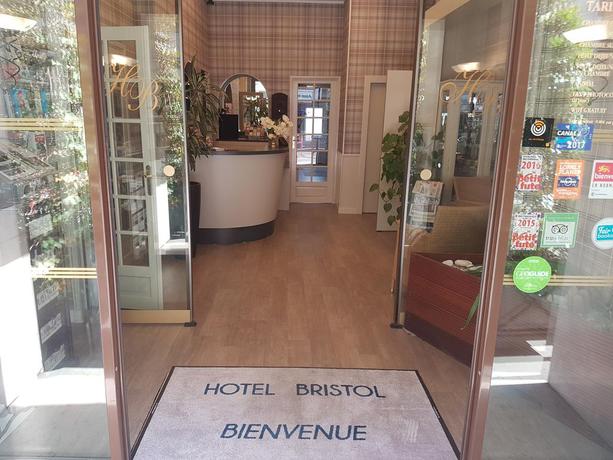 Imagen de los interiores del Hotel Bristol, Caen. Foto 7