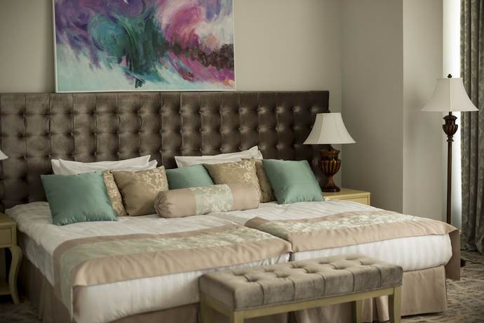 Imagen de la habitación del Hotel Bristol Central Park. Foto 4