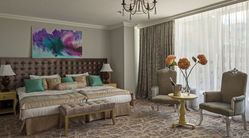 Imagen de la habitación del Hotel Bristol Central Park. Foto 8