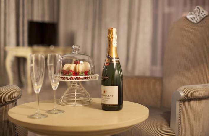 Imagen de la habitación del Hotel Bristol Central Park. Foto 12