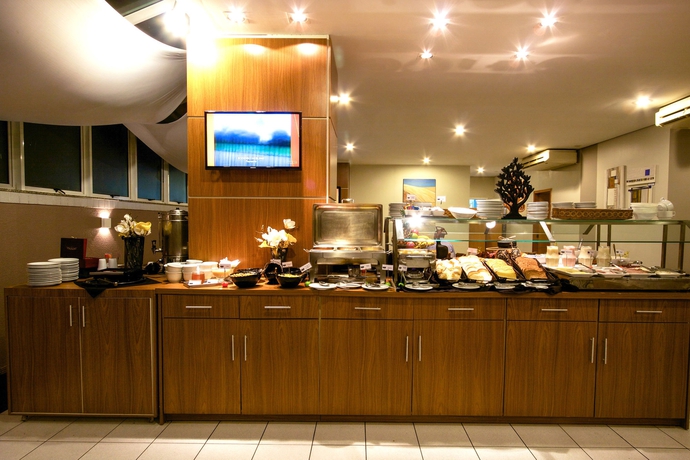 Imagen del bar/restaurante del Hotel Bristol Centro C&iacute;vico Multy. Foto 2