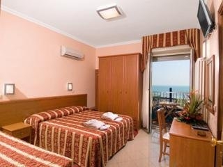 Imagen de la habitación del Hotel Bristol, Cervia. Foto 6