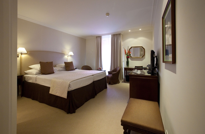 Imagen de la habitación del Hotel Bristol, Ginebra. Foto 5