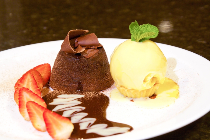 Imagen del bar/restaurante del Hotel Bristol International Airport. Foto 5