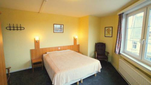 Imagen de la habitación del Hotel Bristol International. Foto 5