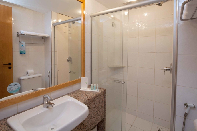 Imagen de la habitación del Hotel Bristol Jangada Fortaleza. Foto 9