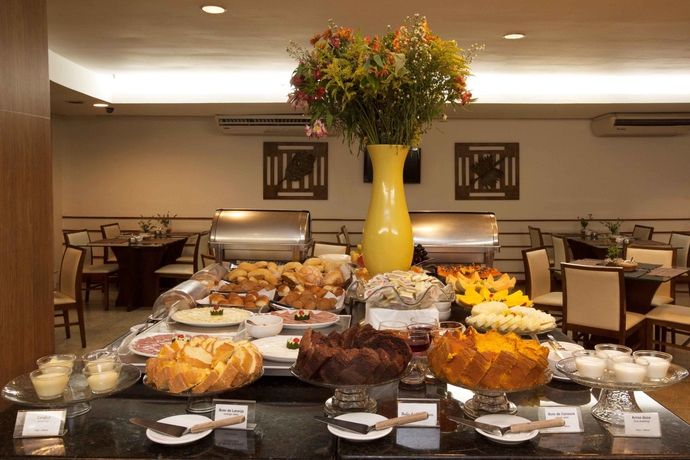 Imagen del bar/restaurante del Hotel Bristol Jangada Fortaleza. Foto 4