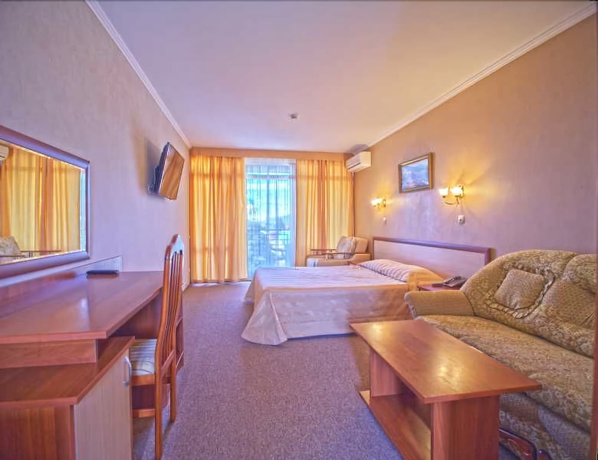 Imagen de la habitación del Hotel Bristol, L&aacute;zarevskoye. Foto 7