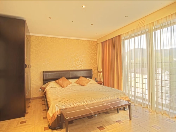 Imagen de la habitación del Hotel Bristol, L&aacute;zarevskoye. Foto 8