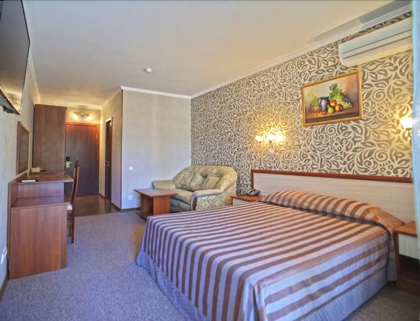 Imagen de la habitación del Hotel Bristol, L&aacute;zarevskoye. Foto 9
