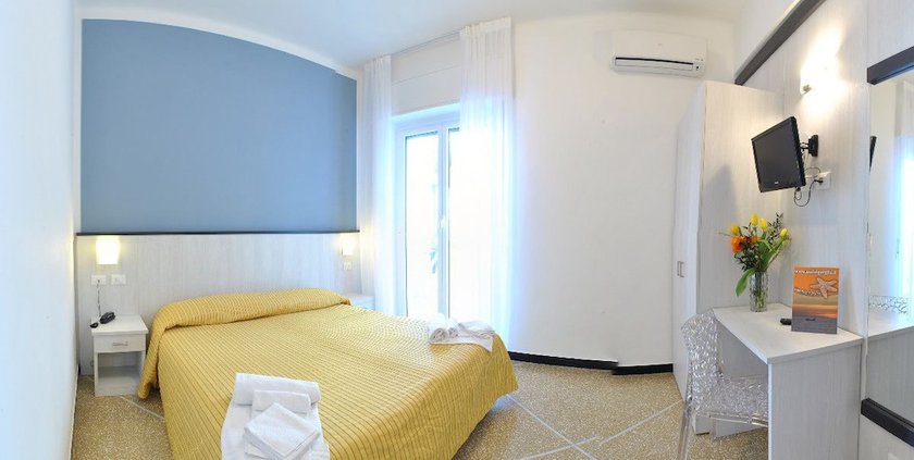 Imagen de la habitación del Hotel Bristol, Laigueglia. Foto 14