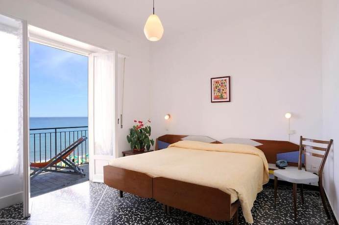 Imagen de la habitación del Hotel Bristol, Laigueglia. Foto 18
