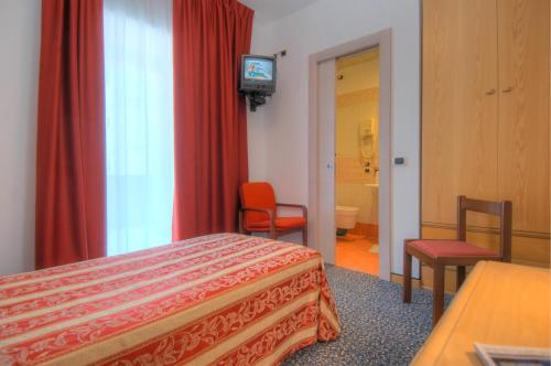 Imagen de la habitación del Hotel Bristol, Lignano Sabbiadoro. Foto 7