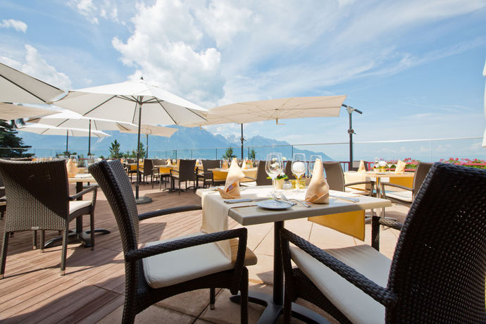 Imagen del bar/restaurante del Hotel Bristol, MONTREUX. Foto 14