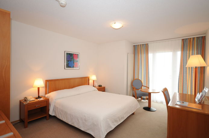 Imagen de la habitación del Hotel Bristol, MONTREUX. Foto 20