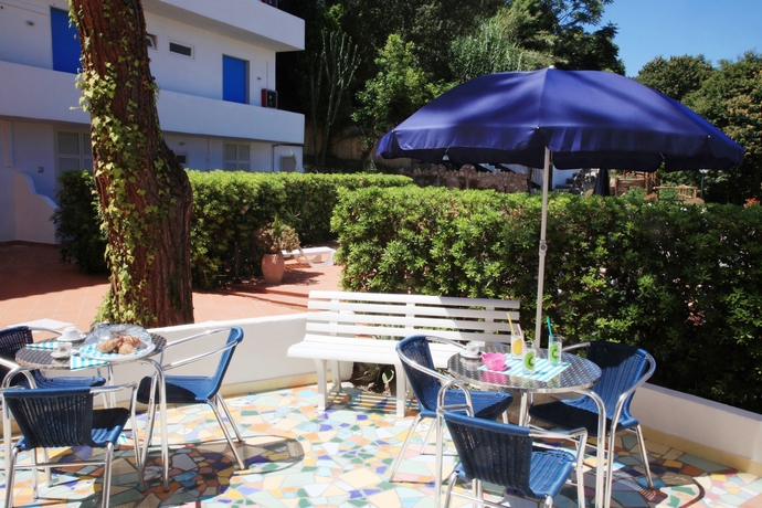 Imagen del bar/restaurante del Hotel Bristol, Majo. Foto 3