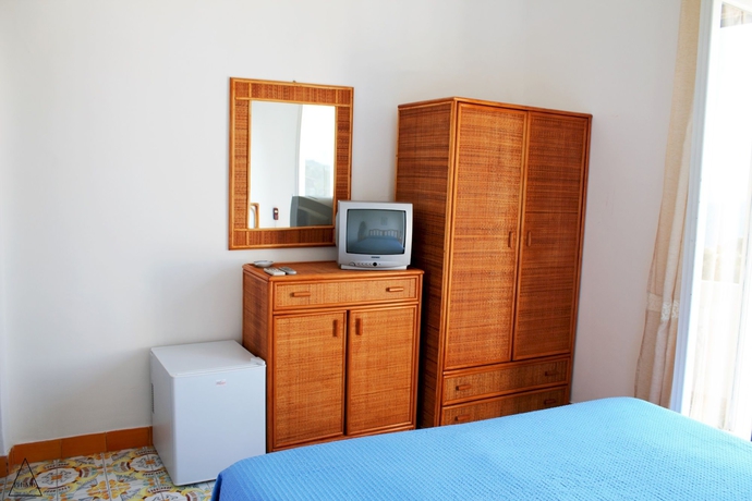 Imagen de la habitación del Hotel Bristol, Majo. Foto 7