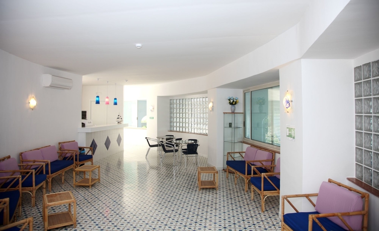 Imagen de los interiores del Hotel Bristol, Majo. Foto 14