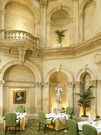 Imagen de los interiores del Hotel Bristol Marriott Royal. Foto 9