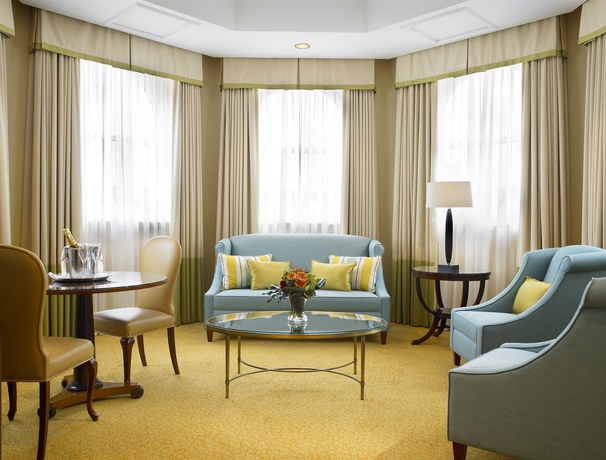 Imagen de los interiores del Hotel Bristol Marriott Royal. Foto 11