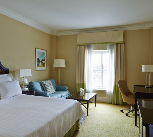 Imagen de la habitación del Hotel Bristol Marriott Royal. Foto 6