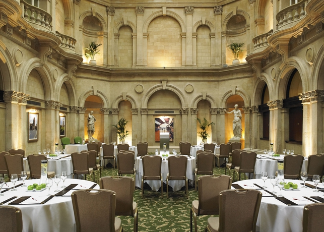 Imagen de los interiores del Hotel Bristol Marriott Royal. Foto 13