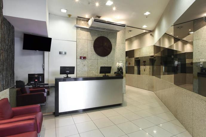 Imagen de los interiores del Hotel Bristol Merit. Foto 9