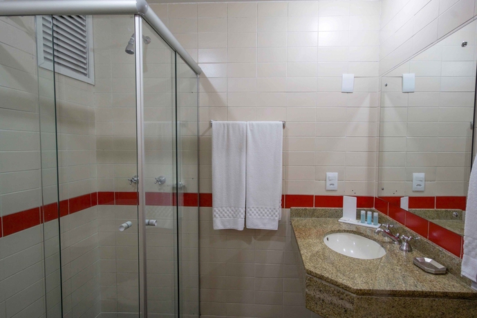Imagen de la habitación del Hotel Bristol Metropolitan Flat. Foto 11