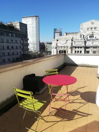 Imagen de los exteriores del Hotel Bristol, Mil&aacute;n. Foto 8