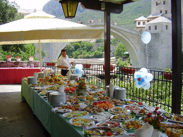 Imagen del bar/restaurante del Hotel Bristol, Mostar. Foto 5