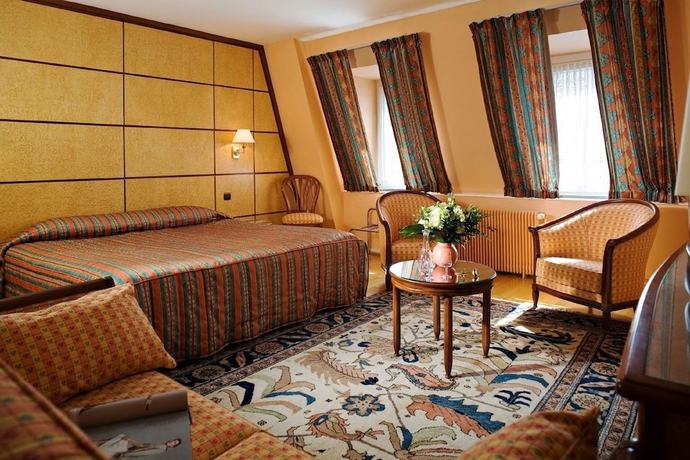 Imagen de la habitación del Hotel Bristol, Mulhouse. Foto 5