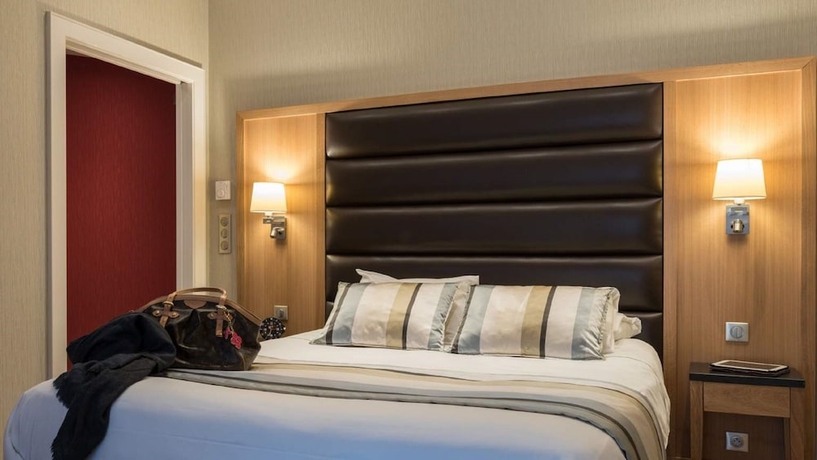 Imagen de la habitación del Hotel Bristol, Mulhouse. Foto 6