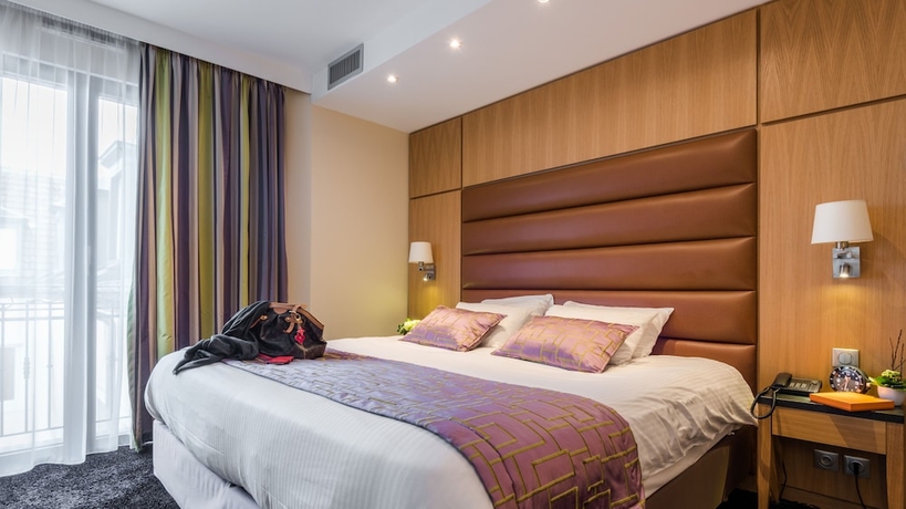 Imagen de la habitación del Hotel Bristol, Mulhouse. Foto 13