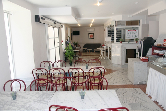 Imagen de los interiores del Hotel Bristol, Niza. Foto 14