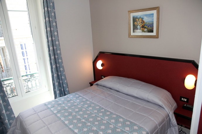 Imagen de la habitación del Hotel Bristol, Niza. Foto 7