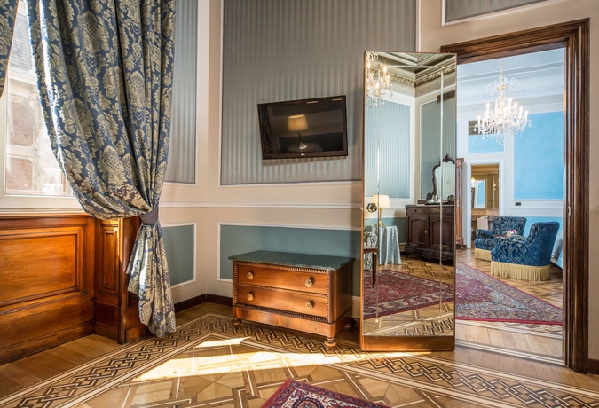 Imagen de la habitación del Hotel Bristol Palace, Génova. Foto 9