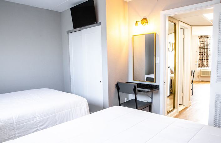 Imagen de la habitación del Hotel Bristol Plaza Resort Motel. Foto 3