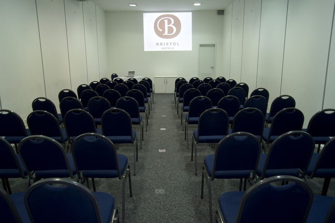 Imagen general del Hotel Bristol - Praia Do Canto. Foto 2