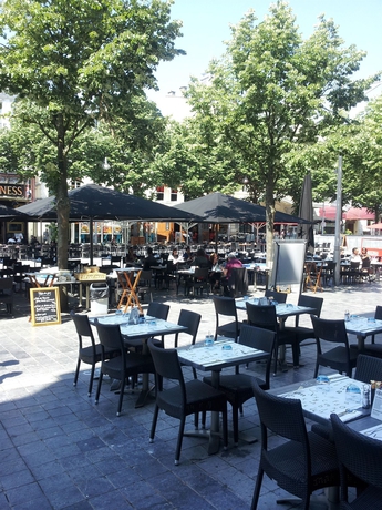 Imagen del bar/restaurante del Hotel Bristol Reims. Foto 3