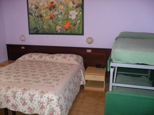 Imagen de la habitación del Hotel Bristol Ristorante. Foto 10