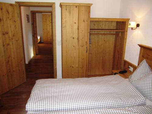 Imagen de la habitación del Hotel Bristol, Saas-Fee. Foto 11