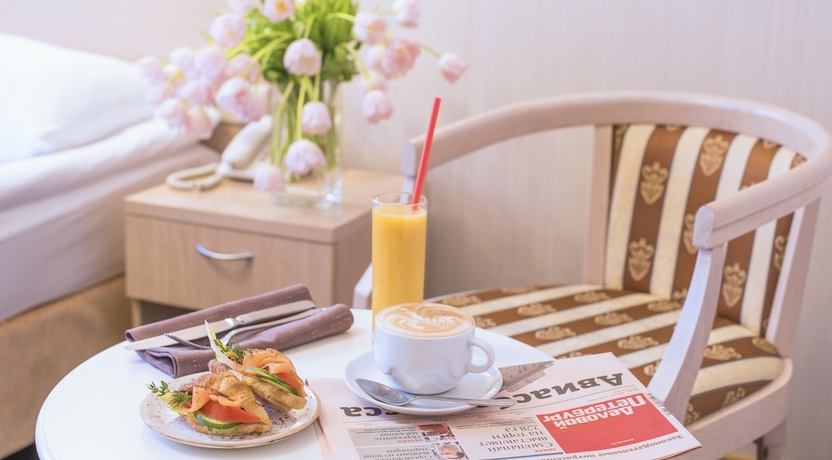 Imagen de la habitación del Hotel Bristol, San Petersburgo. Foto 11