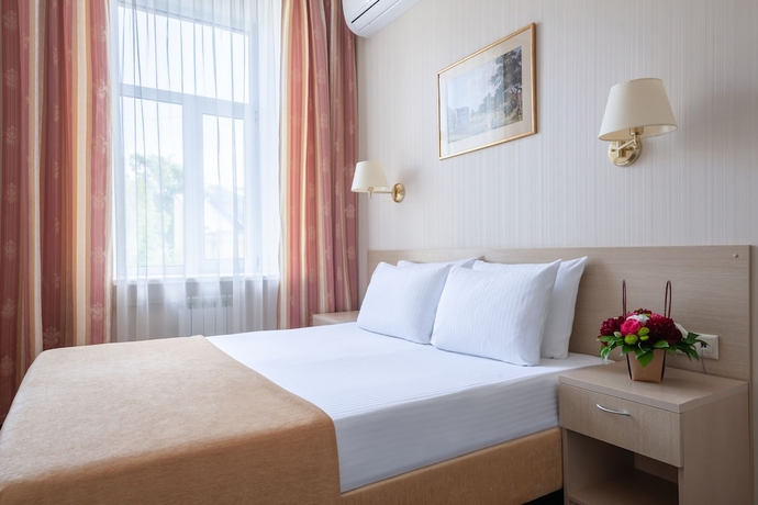 Imagen de la habitación del Hotel Bristol, San Petersburgo. Foto 16