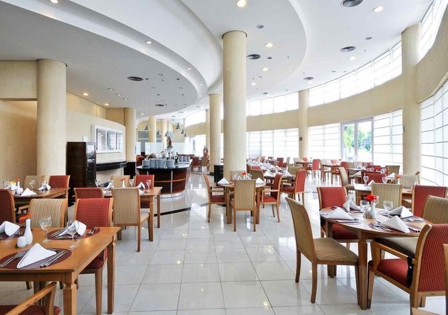 Imagen del bar/restaurante del Hotel Bristol Santo André. Foto 5