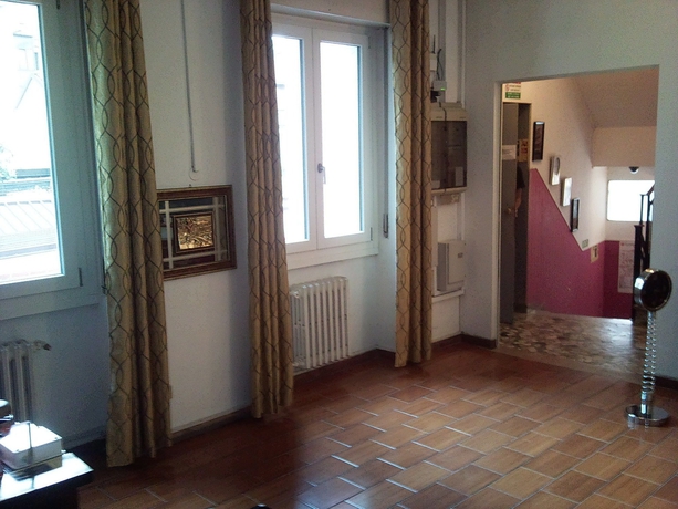 Imagen de la piscina del Hotel Bristol, Sesto San Giovanni. Foto 15