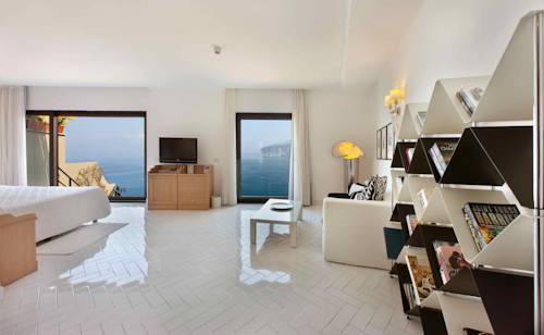 Imagen de la habitación del Hotel Bristol, Sorrento. Foto 6