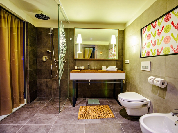 Imagen de la habitación del Hotel Bristol Tradition and Luxury. Foto 9