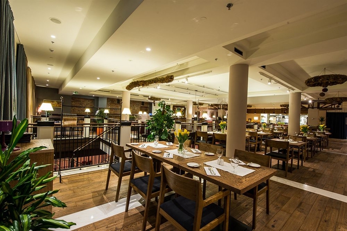 Imagen del bar/restaurante del Hotel Bristol Tradition and Luxury. Foto 3
