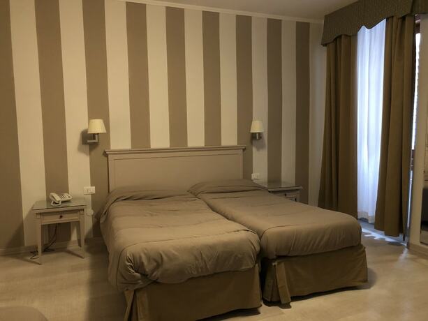 Imagen de la habitación del Hotel Bristol, Trieste. Foto 12